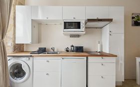 Ile St Louis City Apartment